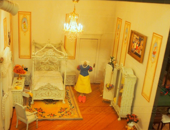 Disney Dollhouse Bedroom